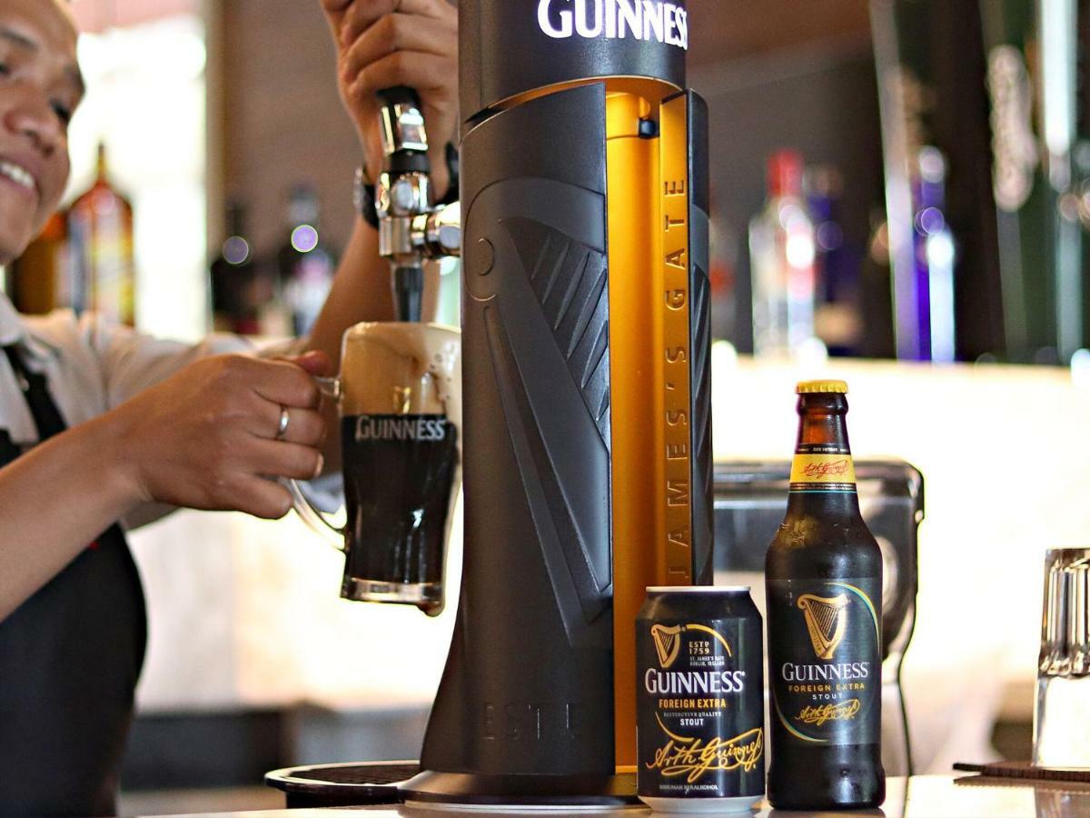 雅加达卡萨布兰卡温德姆酒店 外观 照片 Guinness U23000